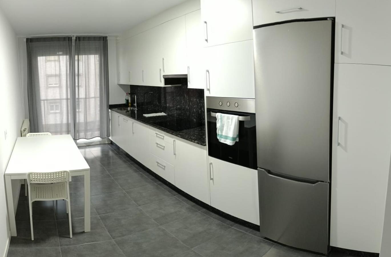 Isla Pancha Vut Apartment Ribadeo Bagian luar foto
