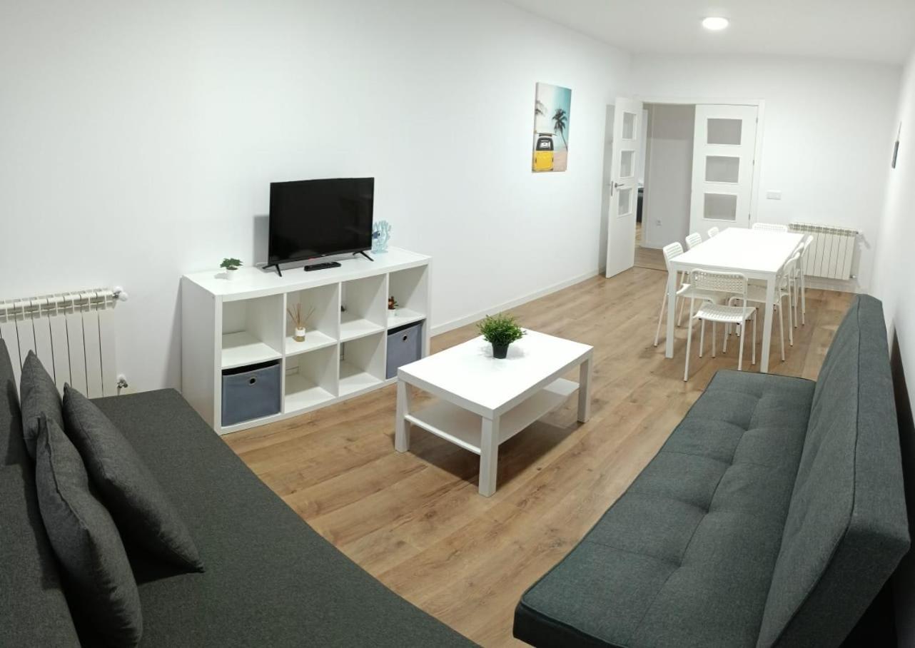 Isla Pancha Vut Apartment Ribadeo Bagian luar foto